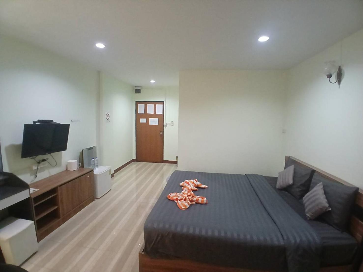 Alongkorn Hotel By Sb Samut Songkhram Экстерьер фото